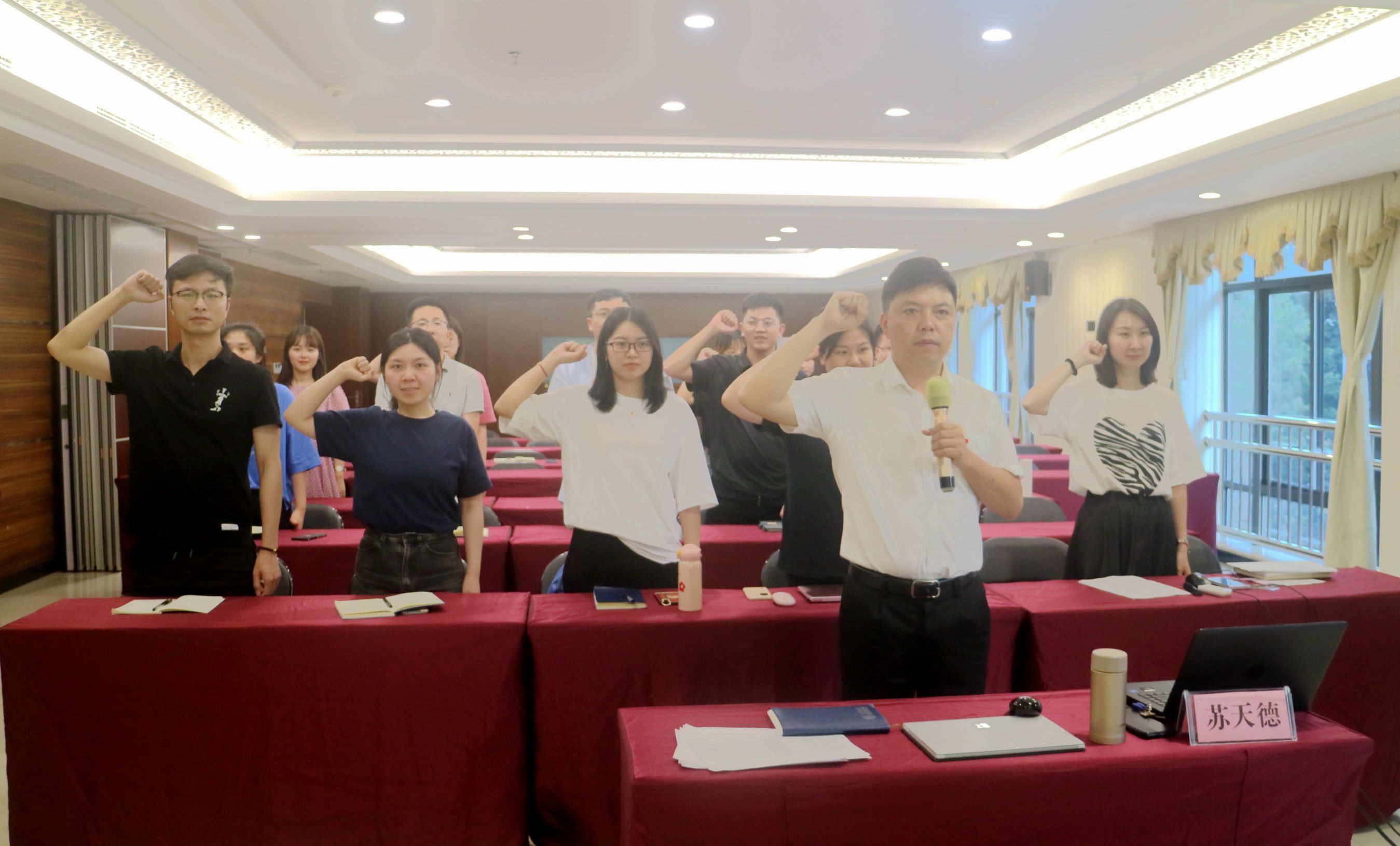“学党史 感党恩 当先锋”——我院支部举行主题党日活动